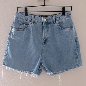 ASOS‎ Design Light Wash Blue Frayed Hem Women's Jean Shorts Size 30